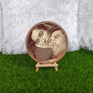 Couple Image Circle MDF